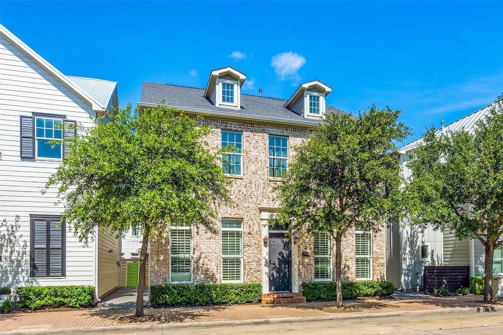 For Sale $515,000 • Co-Listing Agent