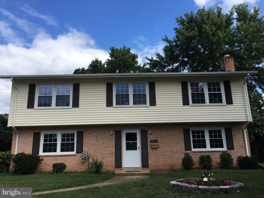 9505 Bonair Dr, Manassas, VA 20109 - photo 1