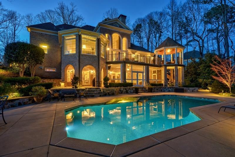 Spectacular golf view overlooks the flagstone deck