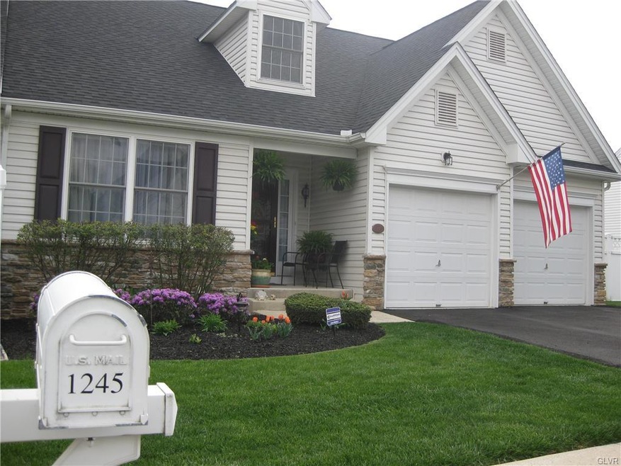 1245 Lindenwood Ln, Easton, PA 18040 - photo 1