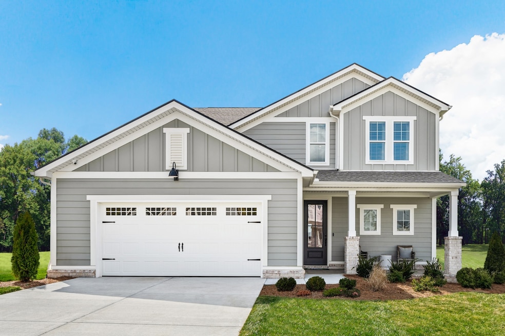 1926 Hildebrand Ln, Columbia, TN 38401 - photo 1