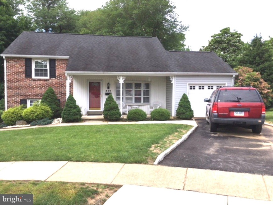 316 Rolling Creek Rd, Swarthmore, PA 19081 - photo 1