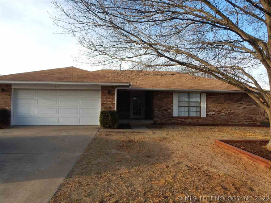 311 Beaumont Dr, Ardmore, OK 73401 - photo 1