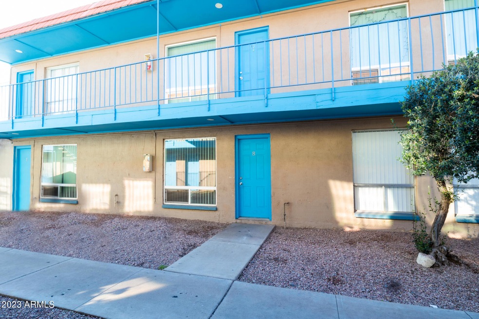 819 S Stapley Dr unit 8, Mesa, AZ 85204 - photo 1