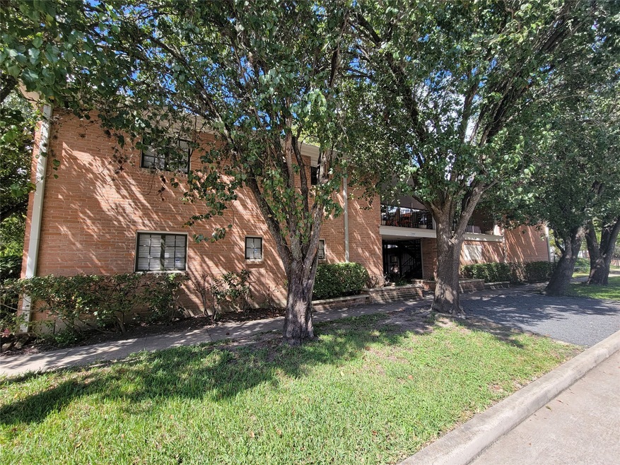 1801 Cortlandt St unit 7, Houston, TX 77008 - photo 1
