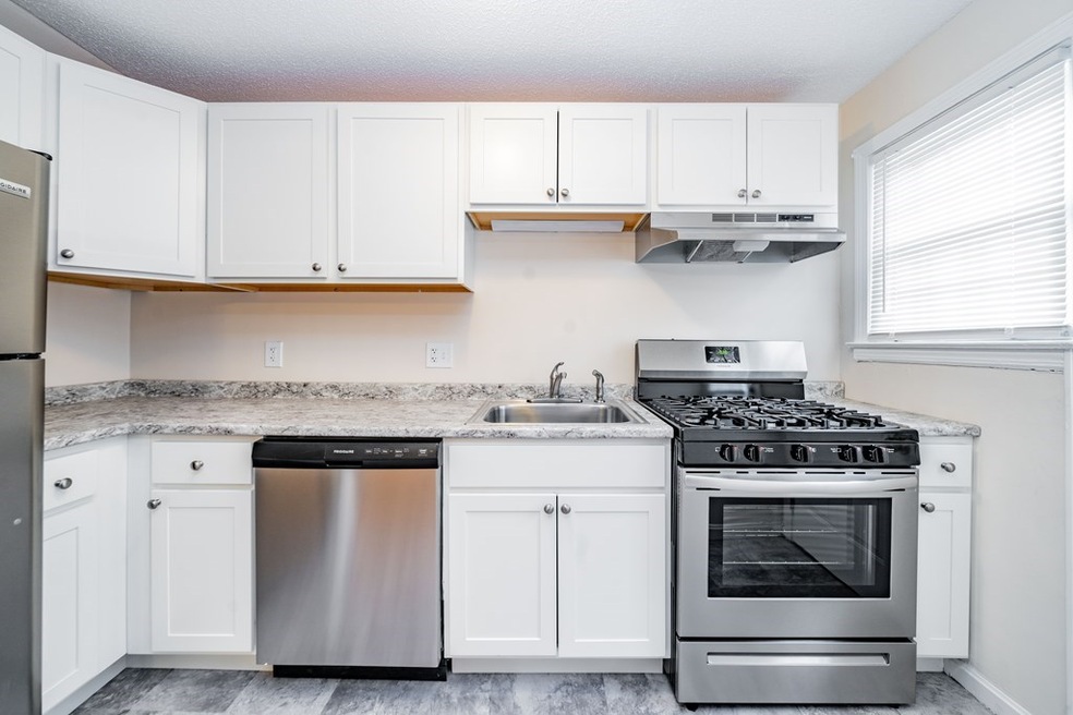 46 Colony Rd, West Springfield, MA 01089 - photo 1