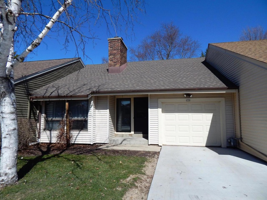 629 E Tamarck Drive