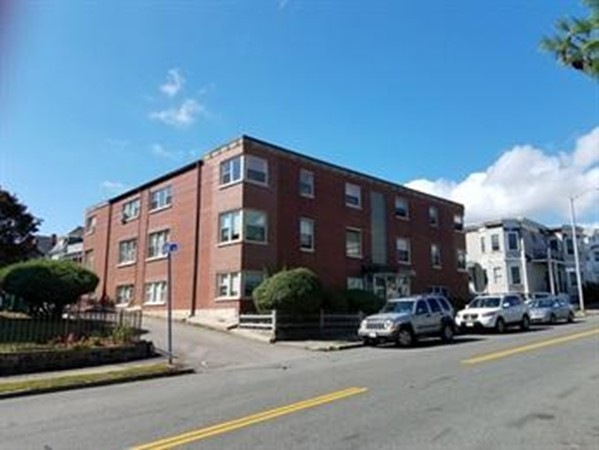 30 Ocean St unit 7, Lynn, MA 01902 - photo 1