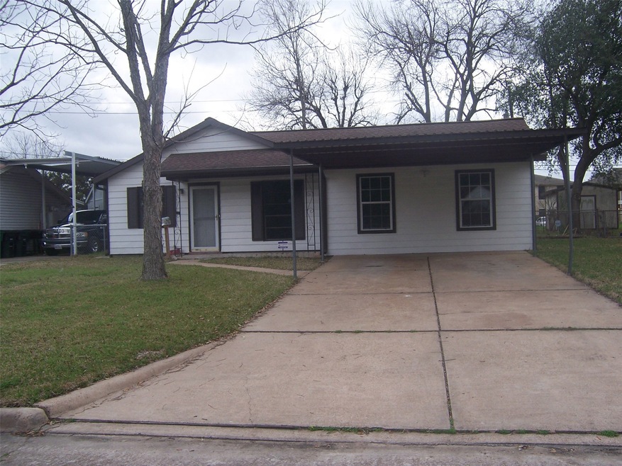 10030 Santa Monica Blvd, Houston, TX 77089 - photo 1