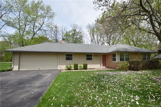 2998 Pine Hill_01.JPG