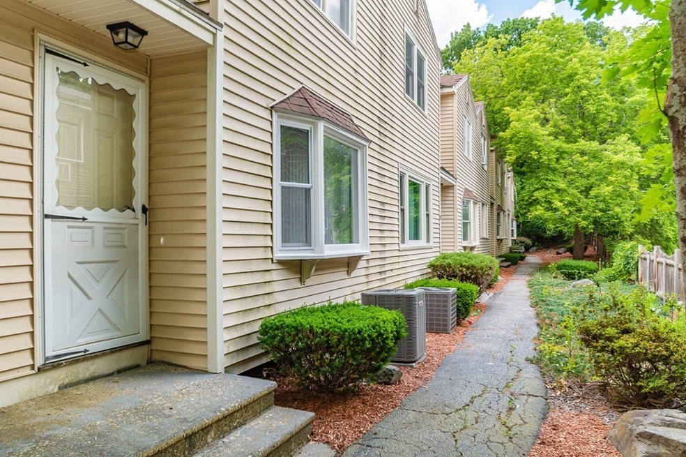 126 Willard St unit J, Lowell, MA 01850 - photo 1