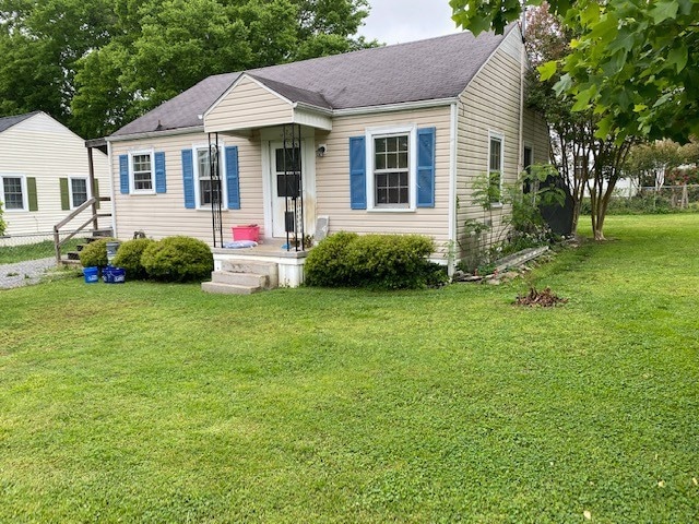 320 Cliffside Ave, Shelbyville, TN 37160 - photo 1