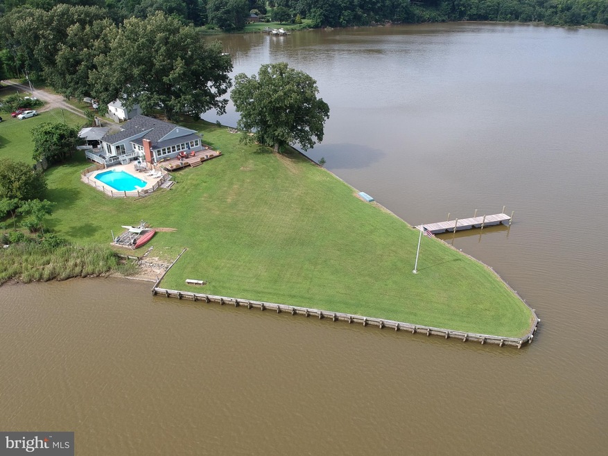 470 Buena Vista Dr, Colonial Beach, VA 22443 - photo 1