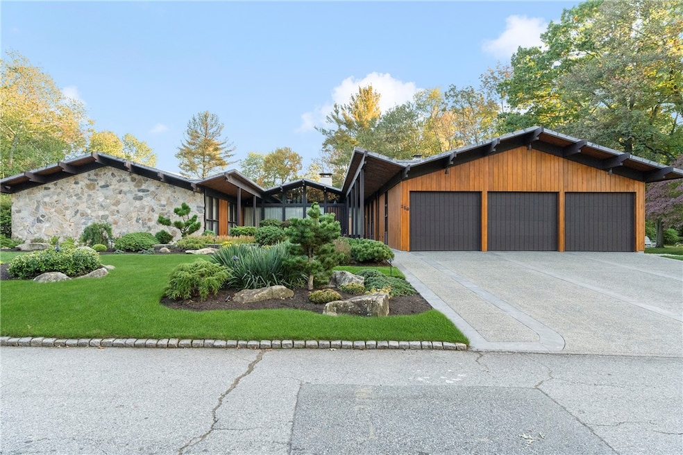 118 E Hill Dr, Cranston, RI 02920 - photo 1