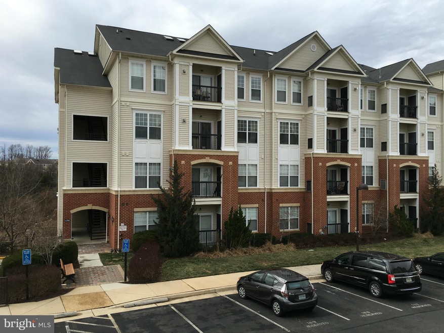11350 Aristotle Dr unit 7-303, Fairfax, VA 22030 - photo 1