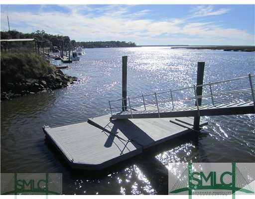 Waterfront/Dock/Pier. Floating Dock with boat acce