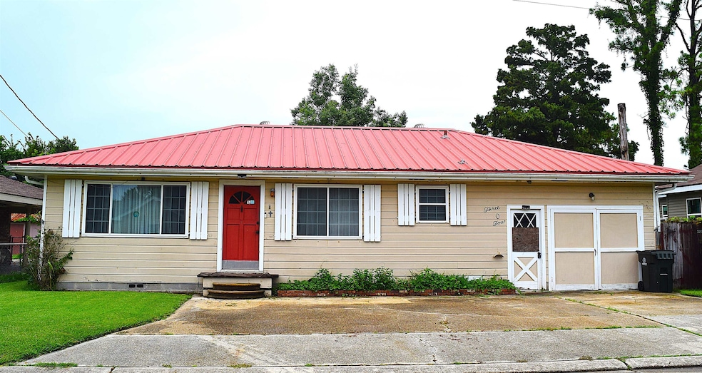 304 Judith St, Houma, LA 70363 - photo 1