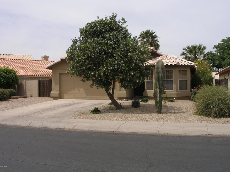 Mickel Front Yard