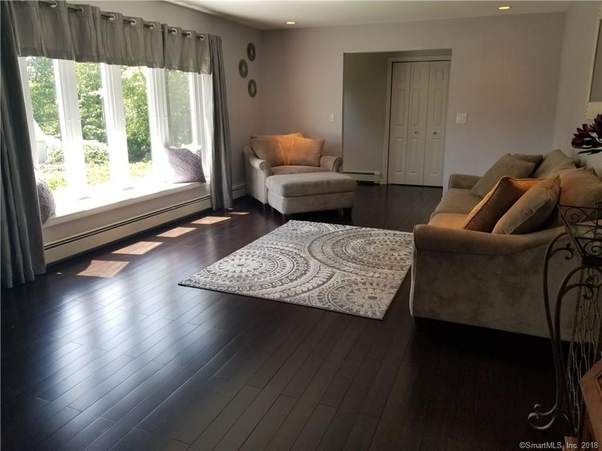 73 Sky View Cir, Hamden, CT 06514 - photo 1