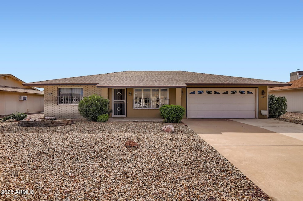 20025 N Willowcreek Cir, Sun City, AZ 85373 - photo 1