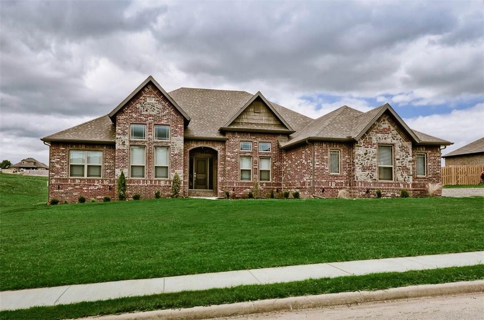 407 Quail Run, Springdale, AR 72762 - photo 1