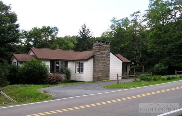 3628 Us Highway 221 S, Blowing Rock, NC 28605 - photo 1
