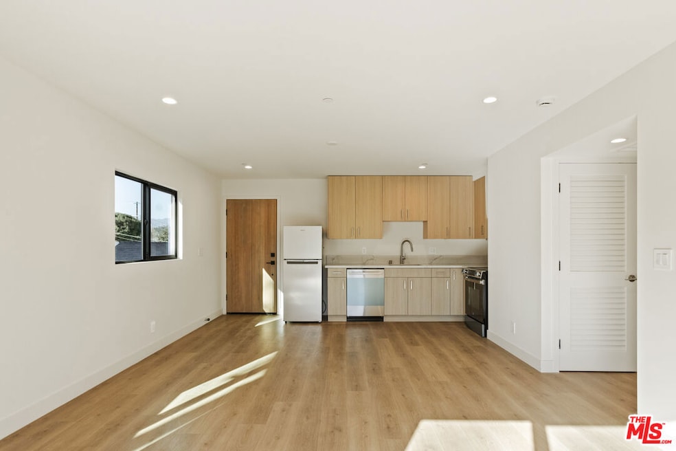 2845 Marsh St unit 1/2, Los Angeles, CA 90039 - photo 1