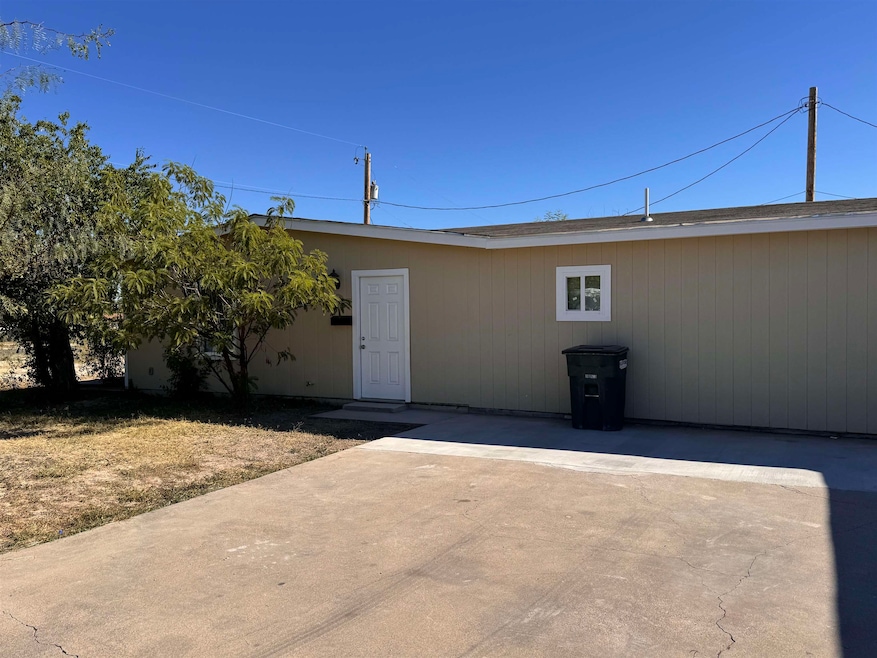 203 Kennedy, Del Rio, TX 78840 - photo 1
