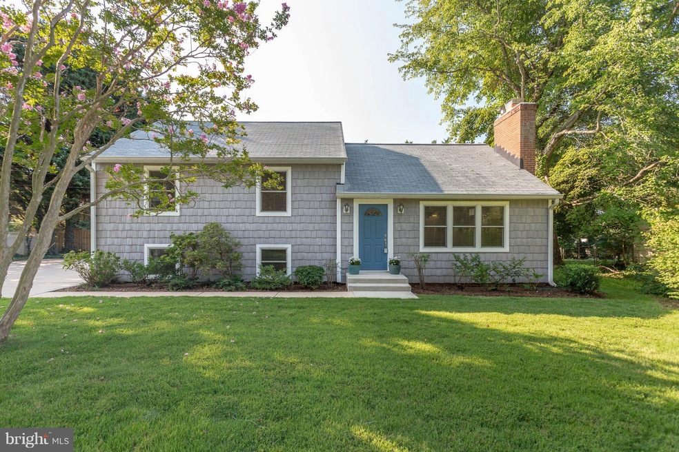 105 Sunset Dr, Annapolis, MD 21403 - photo 1