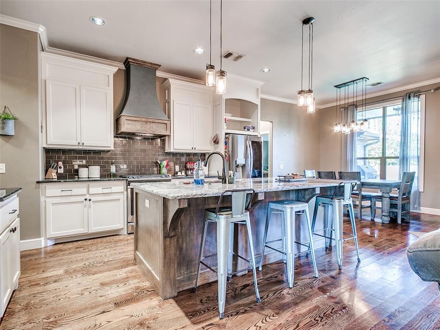 9009 NW 85th St, Yukon, OK 73099 - photo 1