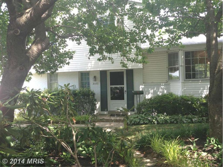 209 Brackenwood Ct, Lutherville Timonium, MD 21093 - photo 1