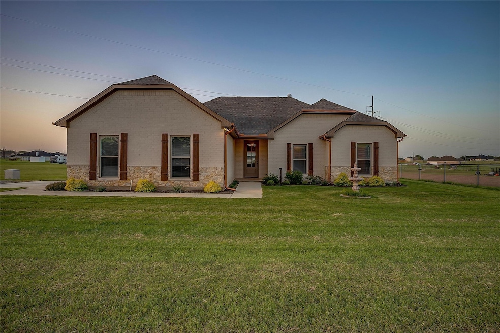 1201 Young Bend Rd, Weatherford, TX 76087 - photo 1