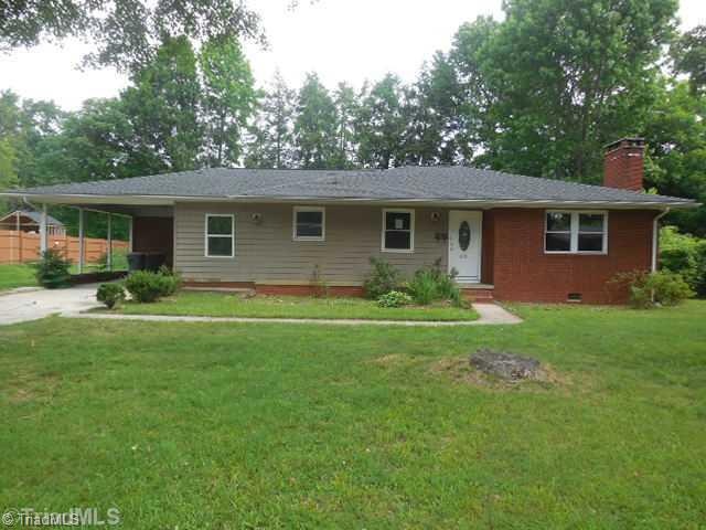 816 Lewis St, Asheboro, NC 27203 - photo 1