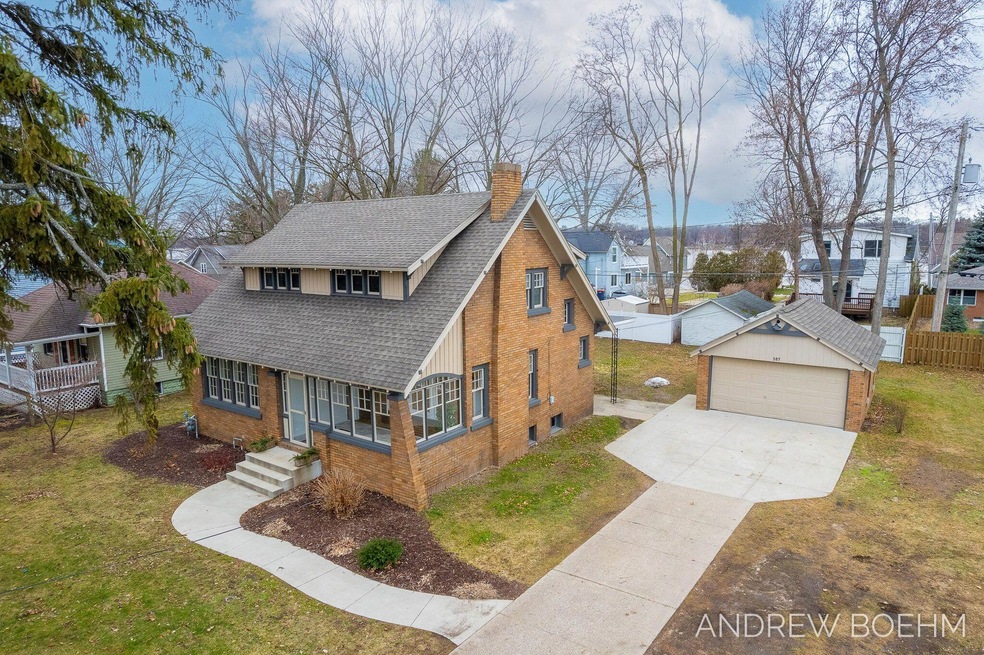 22-web-or-mls-587 S Shore Dr, Holland-22
