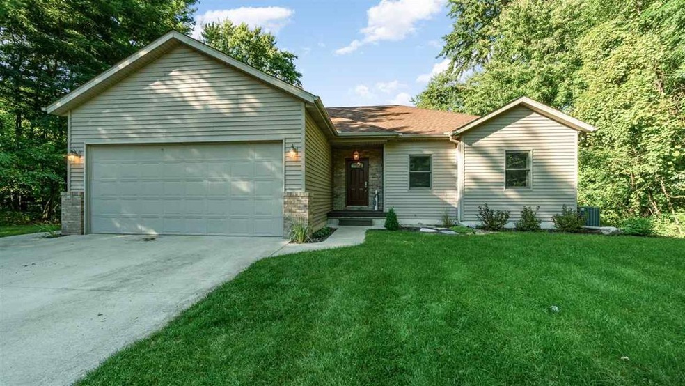 1007 E Mystic Cir, Midland, MI 48640 - photo 1