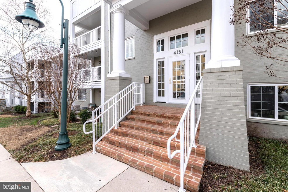 4151 S Four Mile Run Dr unit 104, Arlington, VA 22204 - photo 1