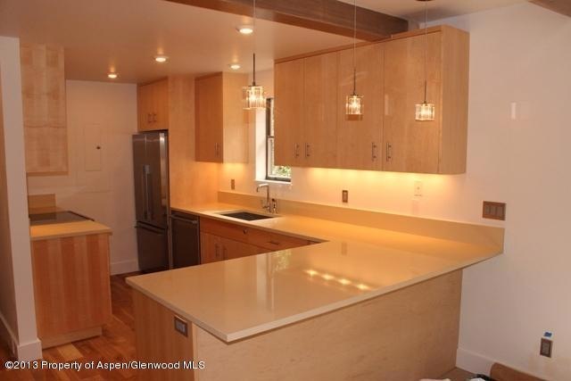 Sunrise 4 Kitchen 1 EM