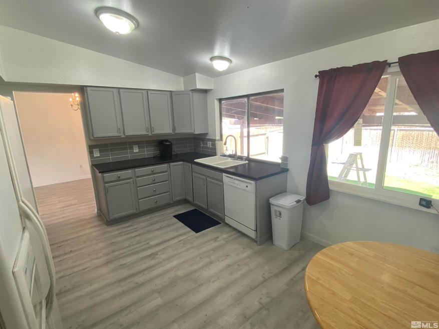 1148 La Via Way, Sparks, NV 89434 - photo 1