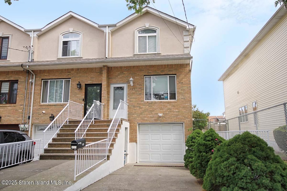 499 Greeley Ave, Staten Island, NY 10306 - photo 1
