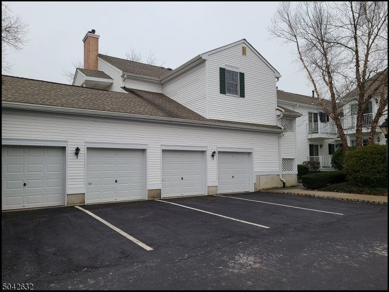 110 Smithfield Ct, Basking Ridge, NJ 07920 - photo 1