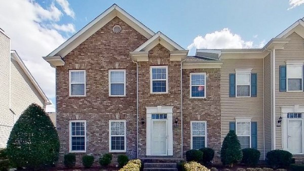 3004 Newport Valley Cir unit M2, Thompsons Station, TN 37179 - photo 1