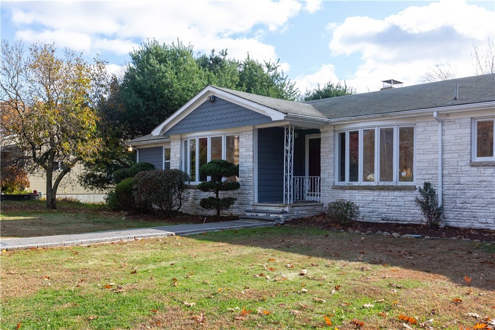 716 Central Ave, Johnston, RI 02919 - photo 1