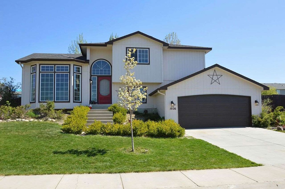 1026 N Fox Ridge Rd, Medical Lake, WA 99022 - photo 1