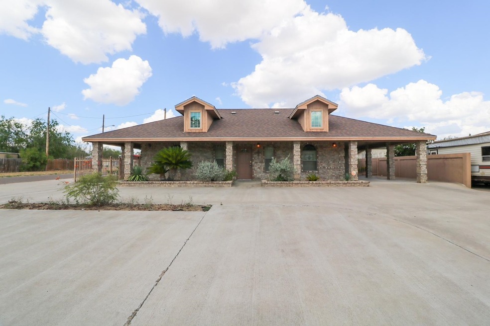 1302 Col Antonio Zapata Ave, Zapata, TX 78076 MLS 20233301