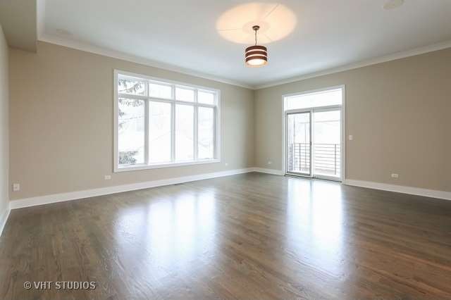 251 W 1st St, Elmhurst, IL 60126 - photo 1