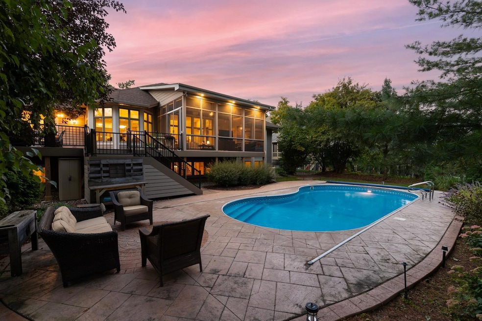 12389 Riverview Rd, Eden Prairie, MN 55347 - photo 1