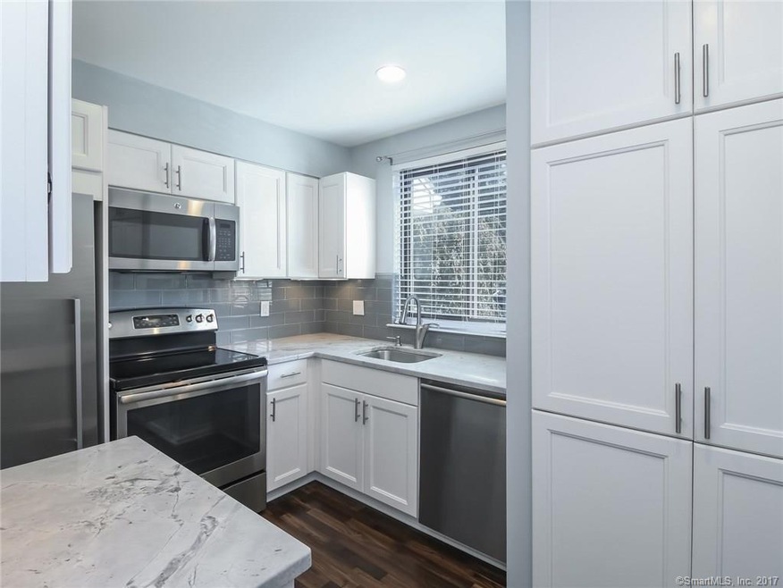 62 Rowayton Woods Dr unit 62, Norwalk, CT 06854 - photo 1