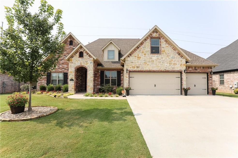 206 SW Highland Rd, Bentonville, AR 72712 - photo 1