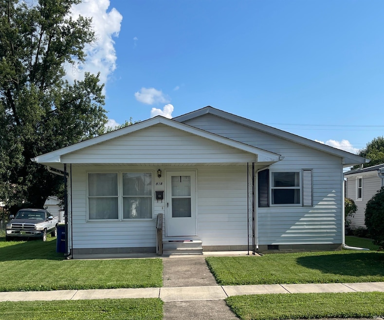 818 W Oak St, Mitchell, IN 47446 - photo 1