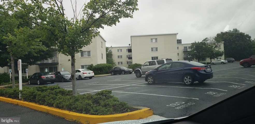 1001 Chillum Rd unit 419, Hyattsville, MD 20782 - photo 1